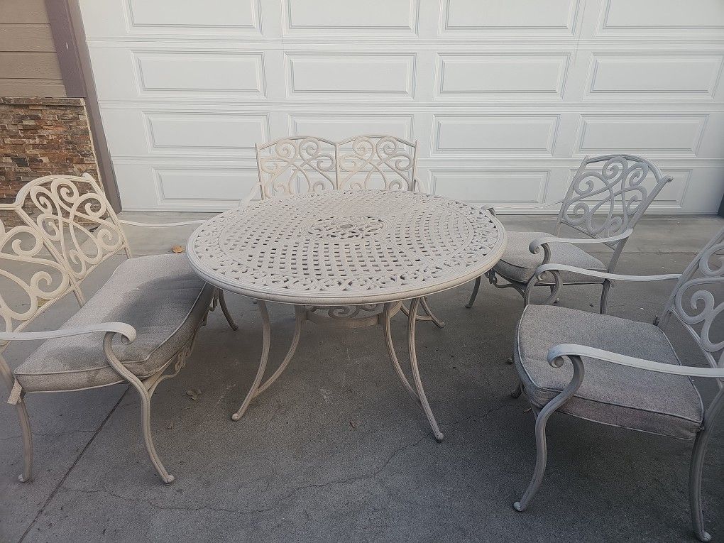 Expensive Paige IRON 5 PIECES  1.500 SET 