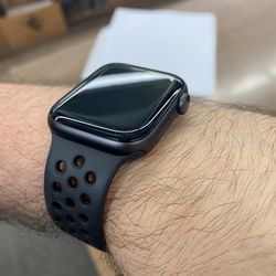 Series 6 Apple Watch GPS No Cellular 44 mm