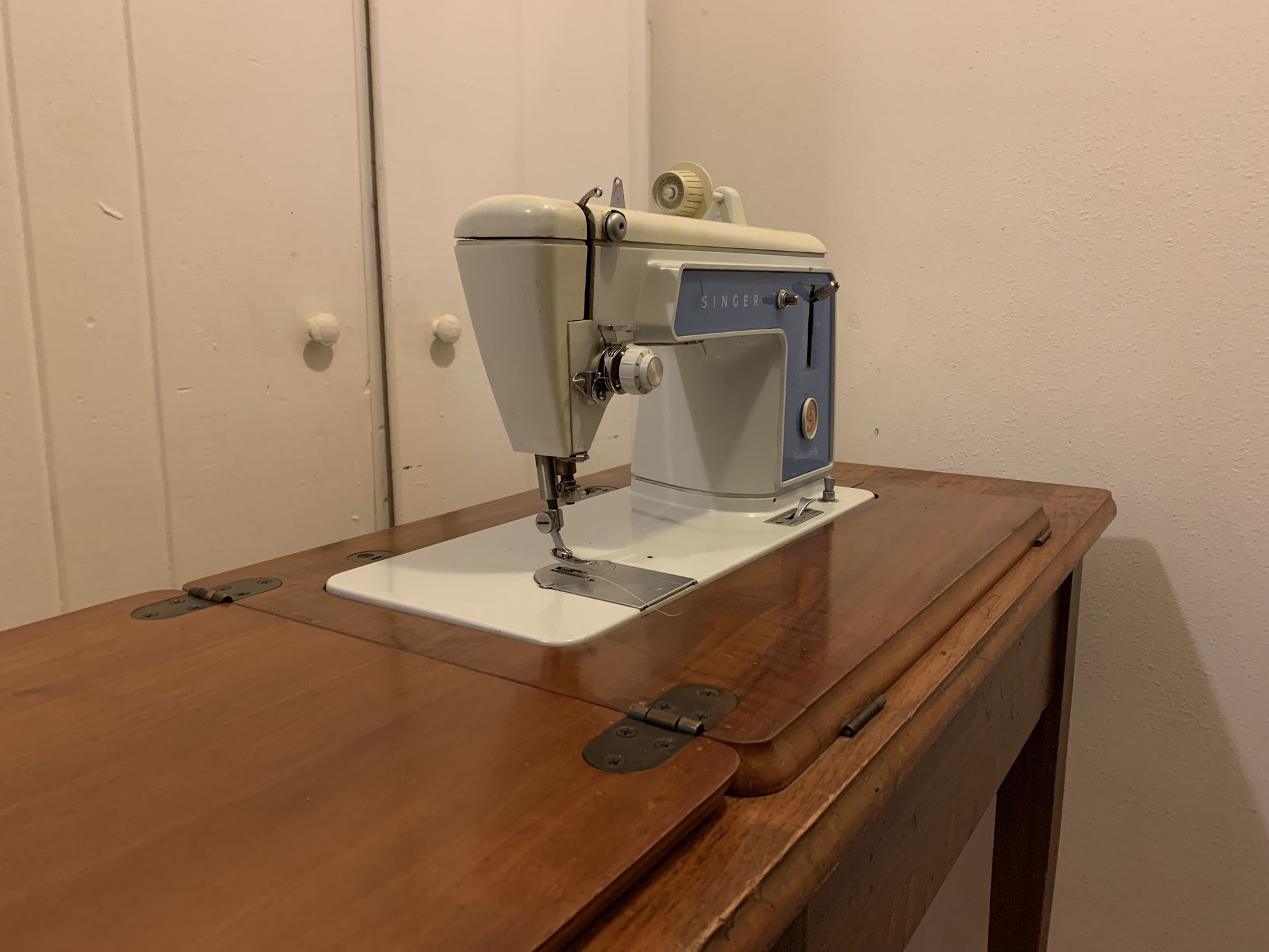 singer sewing machine for Sale in Nashville, TN - OfferUp