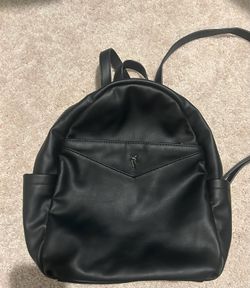 Simply Vera Vera Wang Handbag Backpack Purse Black OBO 