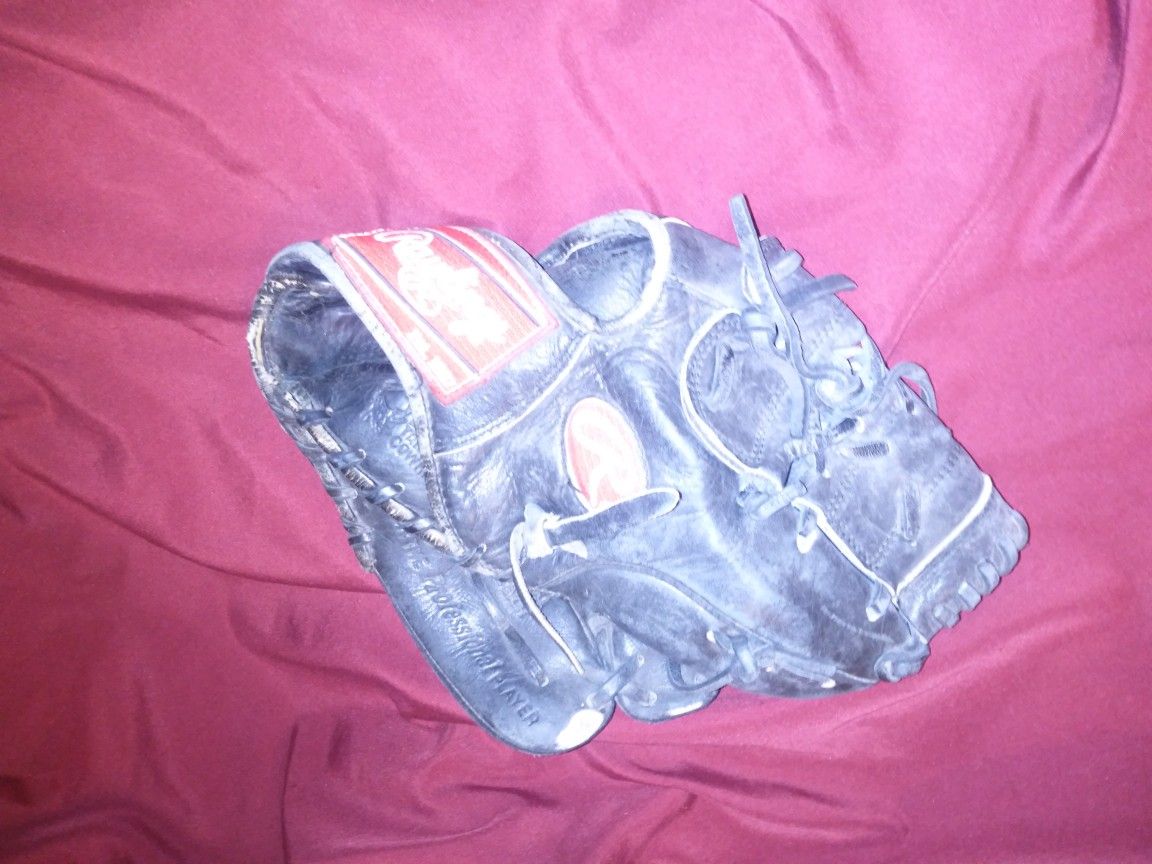 "Rawlings" 11 1/2 Used Glove