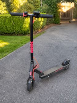Electric Scooter – Runs & Rides – Needs Handlebar Repair