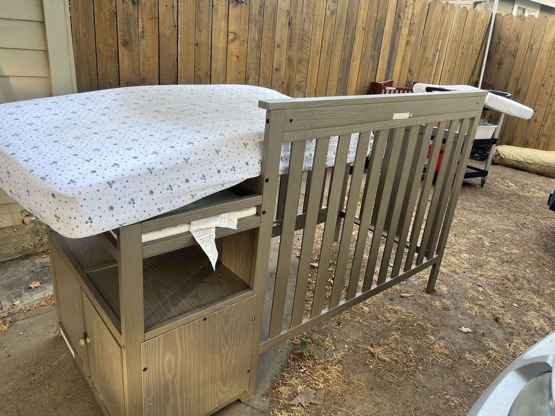 Crib With Changing Table