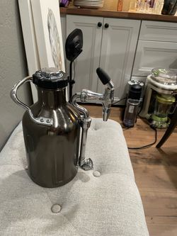 GrowlerWerks uKeg Pressurized Beer Growler