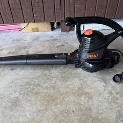Black + Decker Leaf Blower