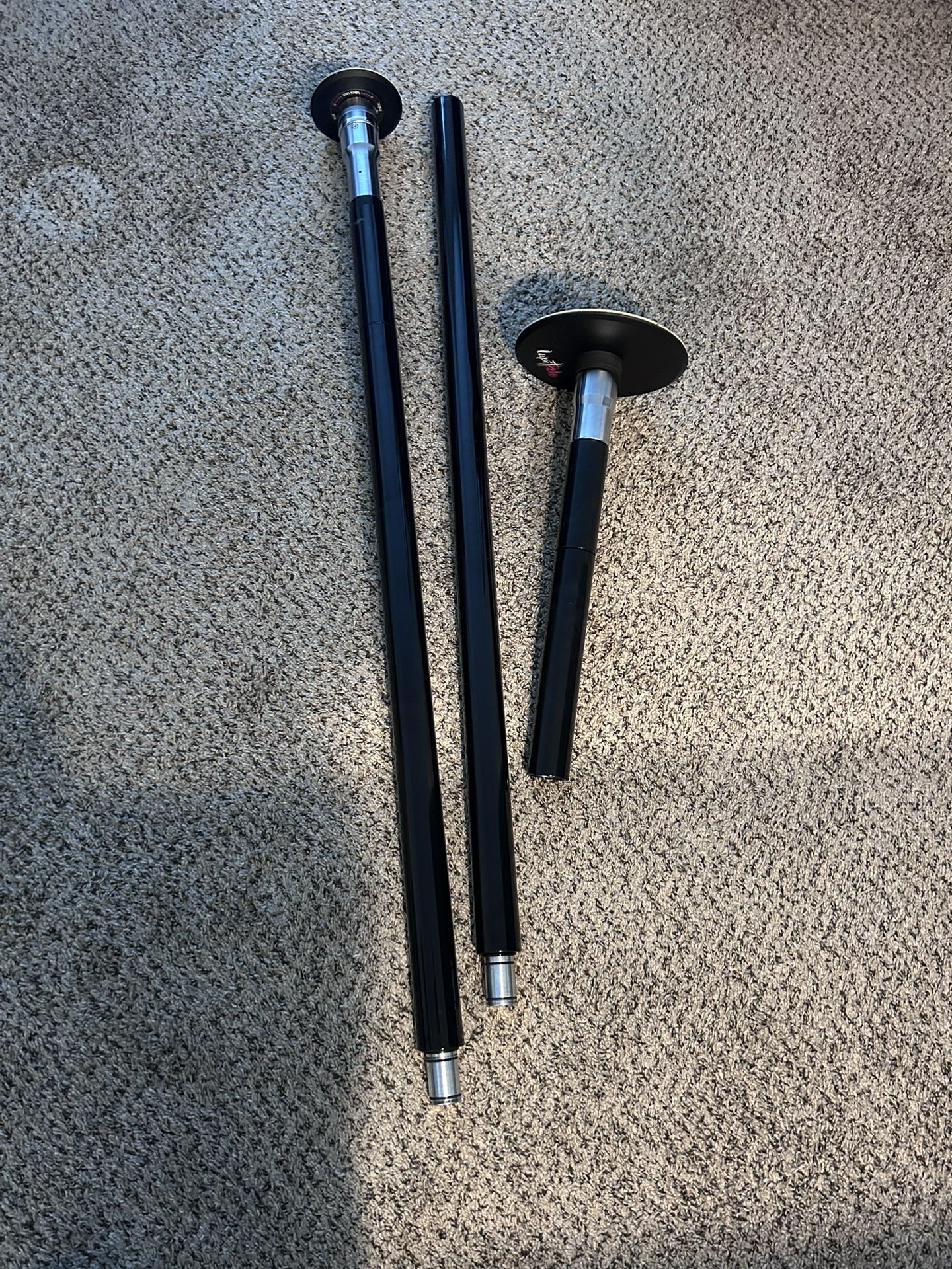 Lupit pole dancing pole Black