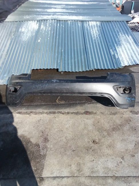 2017-2019 Jeep Grand Cherokee Front Bumper Cover OEM