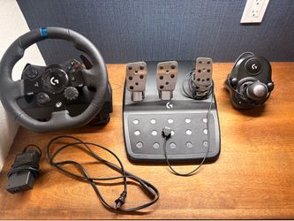Logitech g923 true force racing wheel