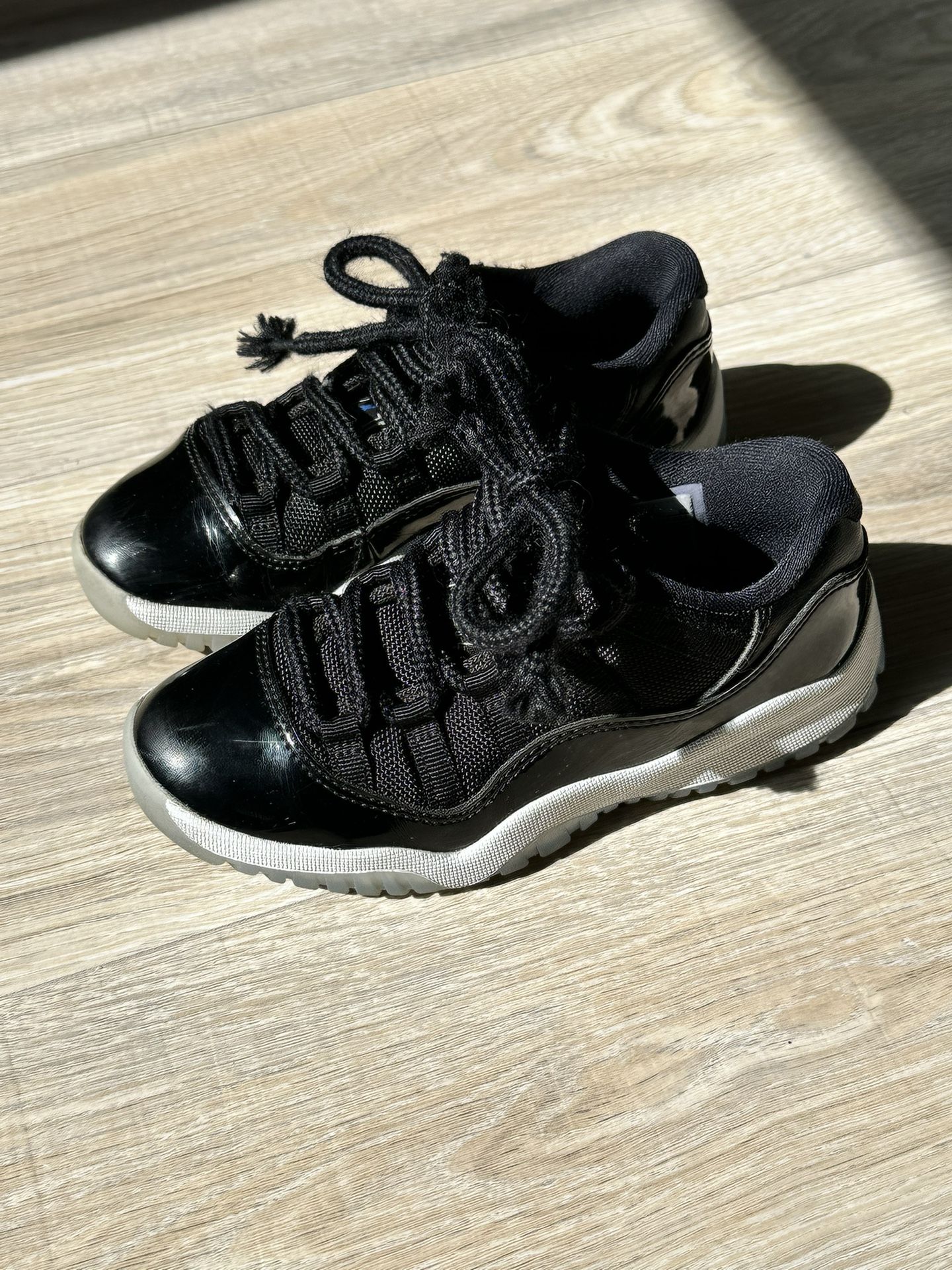 Jordan 11 Boys 13.5C