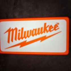 Milwaukee Small Light Box
