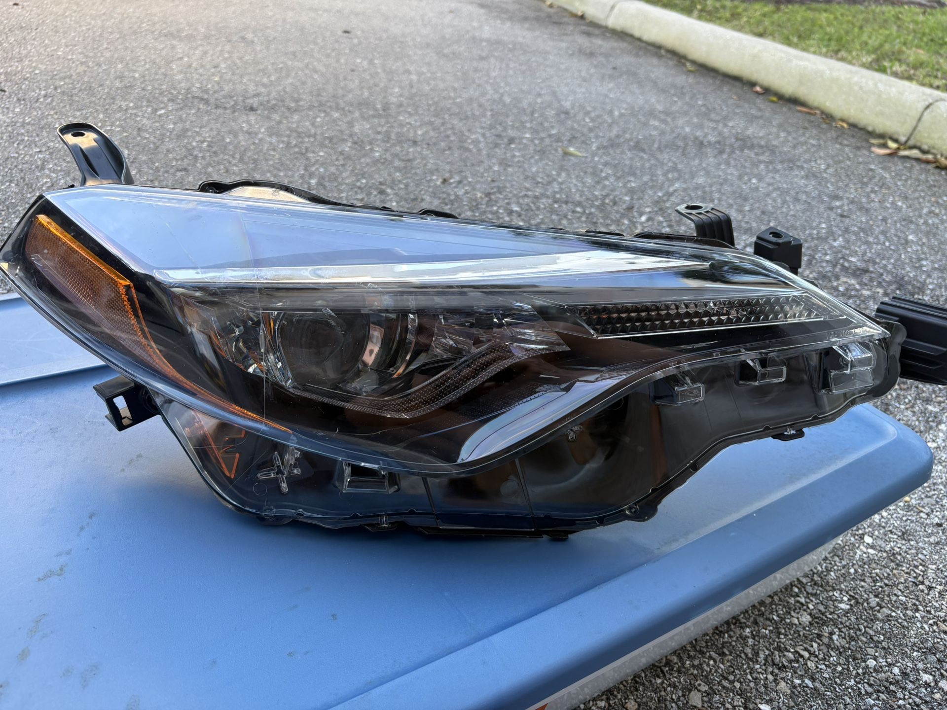 2018 Toyota Corolla Headlight