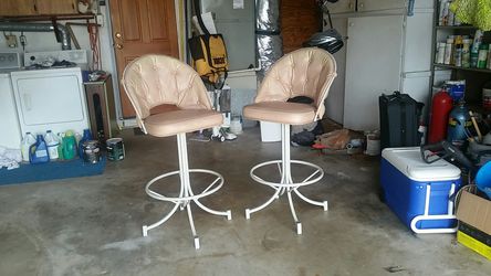 Swivel Bar Stools