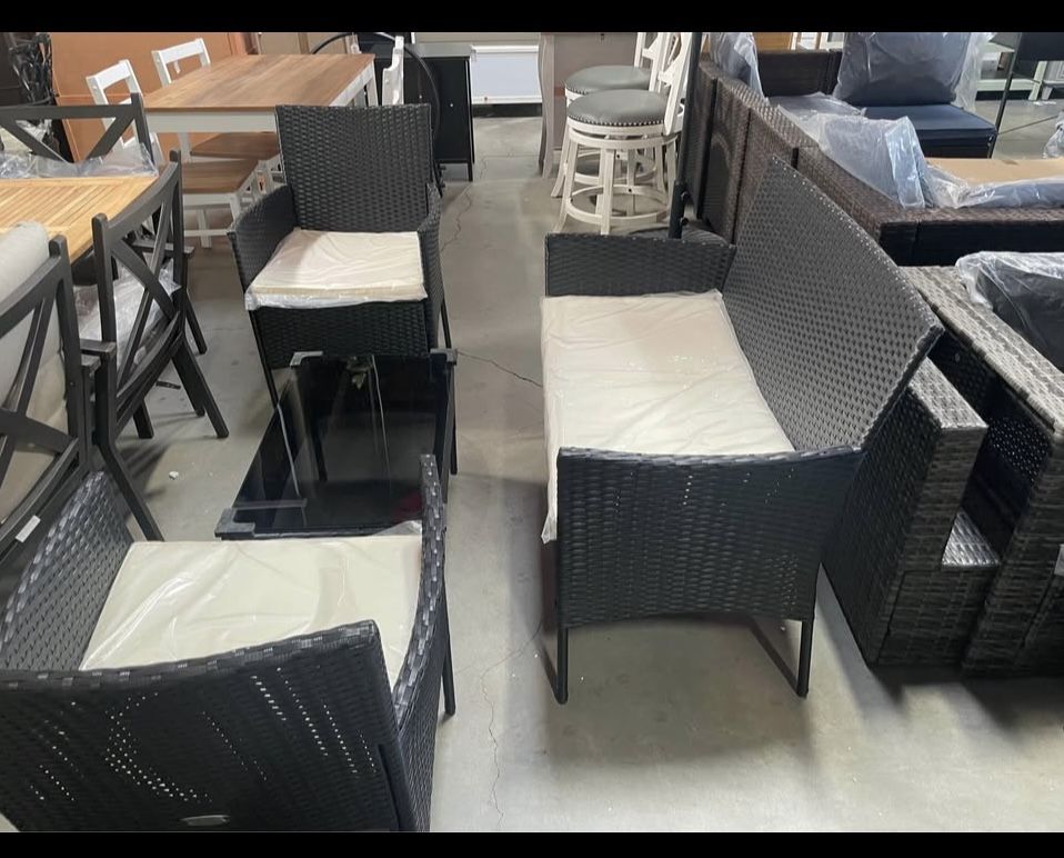 Assembled New Outdoor 4-Piece Rattan Patio Furniture Set Outdoor Wicker Conversation Sofa