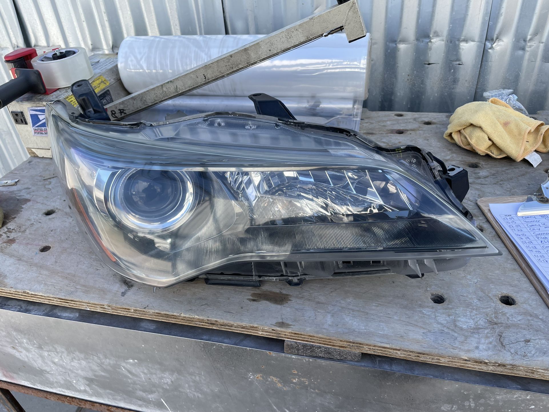 2015-2017 Toyota Camry Right Headlight 