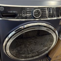 GE 4.8 Cu. Ft. Washer 28” Washer COMES AS A SET WITH BRAND NEW DRYER OPEN BOX  GREAT PRICE 