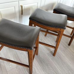 Three stools 24” perfect condition