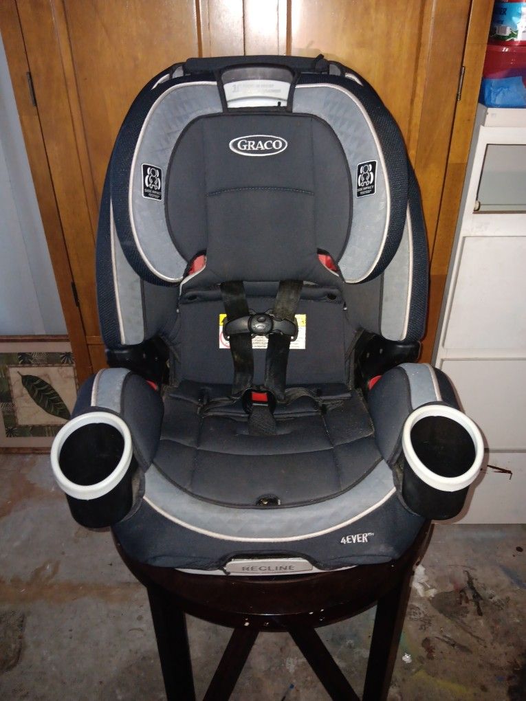 Graco 4ever Recliner Carseat Model #1938449