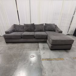 Gray Fabric Sectional Sofa with Right-Facing Chaise