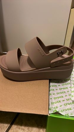 Crocs Brooklyn low wedge