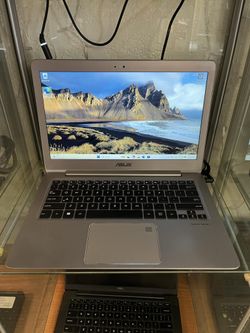 Asus Zen book UX330U laptop  Intel core I5 8th UHD Graphics 8GB RAM 256G SSD Win11 Pro, 13.3”