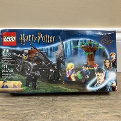 LEGO Harry Potter: Hogwarts Carriage and Thestrals (76400)