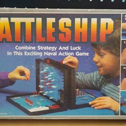 Vintage Milton Bradley Battleship Game
