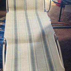 Folding Lounge Chair ☀️
