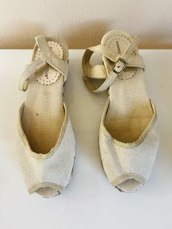 Montego Bay Club Sandals with Heel Size 5