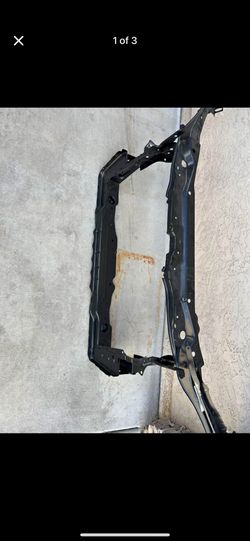 2018 Camry Radiator Sopport New