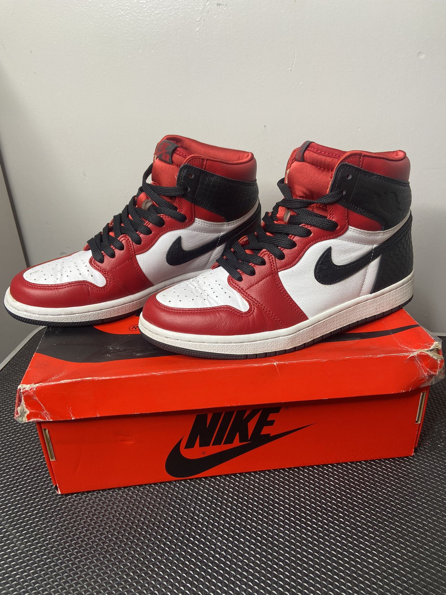 WOMENS JORDAN 1 HIGH “SATIN SNAKE”