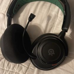 SteelSeries - Arctis Nova 7X Wireless Gaming Headset for Xbox Series X|S, Xbox One - Black