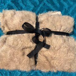 Super Minky Sift Faux Fur Double Sherpa Blanket. 50”X70”. color: CARAMEL/Beige