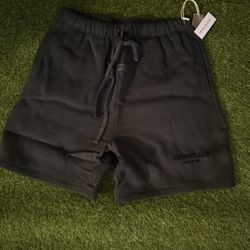 ESSENTIAL SHORTS