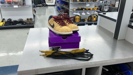 Nike SB Dunk Low Pro 'City of Cinema' Men’s Size 9.5 with box
