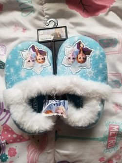 New Frozen slippers