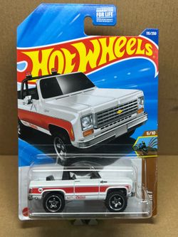 Hot Wheels ‘75 Chevy Blazer Custom