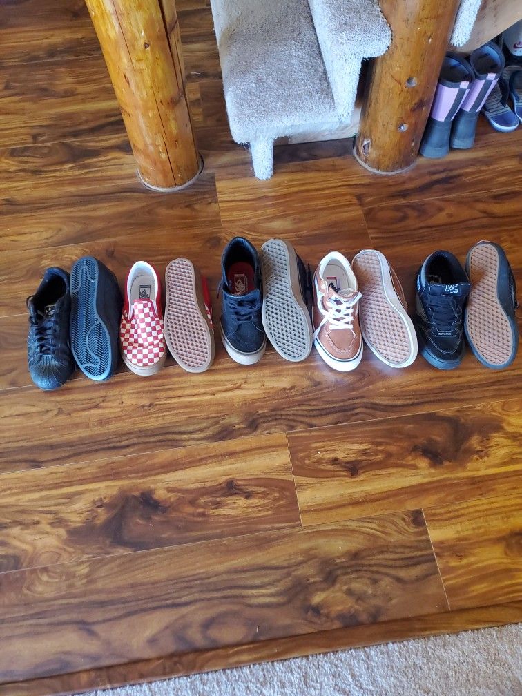 Lot Of Men's Shoes