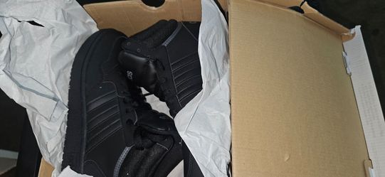 Hoops 3.0 Mid High Top Sneakers - Core Black/Grey Six
