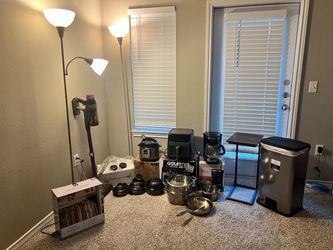 Moving Sale: Home & Kitchen Bundle - WiFi LED Lamps, Air Fryer, Instant Pot & More (Like New)