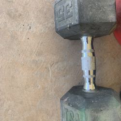 1x 35 lbs rubber coated hex dumbbell