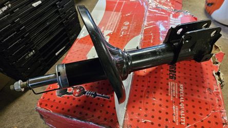 New 2004 to 2011 Mitsubishi Galant Front Struts Pair left and right
