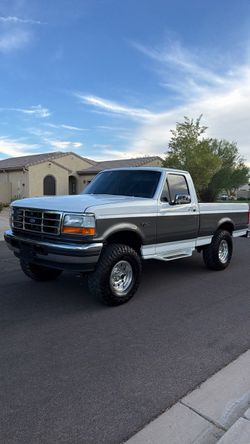 Ford F-150 Regular Cab Pickup Truck