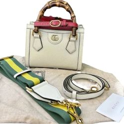 Cream-colored leather materialCream-colored leather material bag