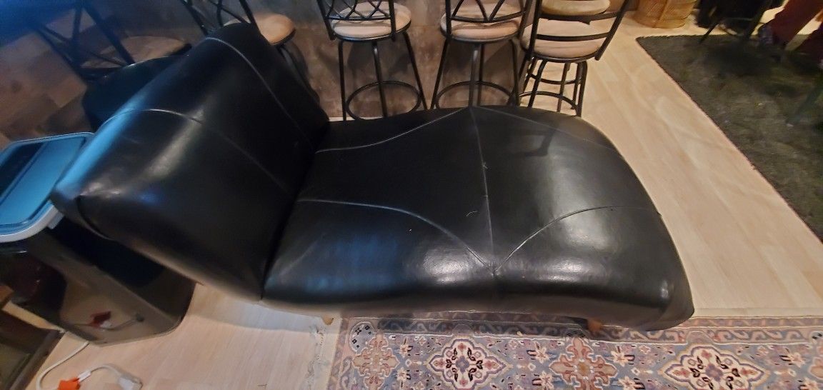 Leather lounge chair