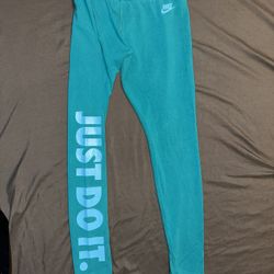 Women’s Nike Leggings 