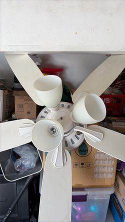 White Ceiling Fan with Light Kit