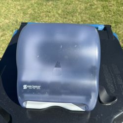 Classic Element™ Lever Roll Towel Dispenser