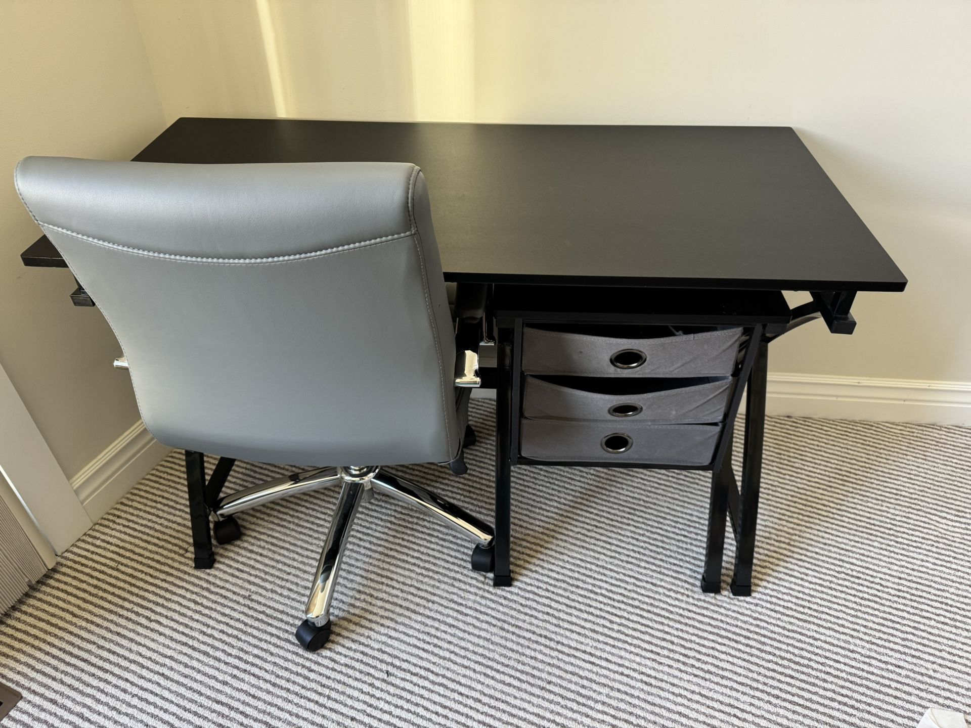 Desk & Chair