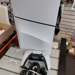 PS5 Disc With All Accessories Excellent Condition For Special Deal Only For $549