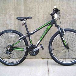 Trek 3500 Mountain Bike for Sale in Oxnard CA OfferUp